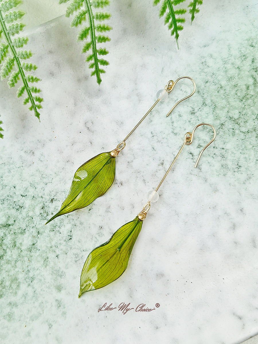 Resin earrings with bamboo leaves
