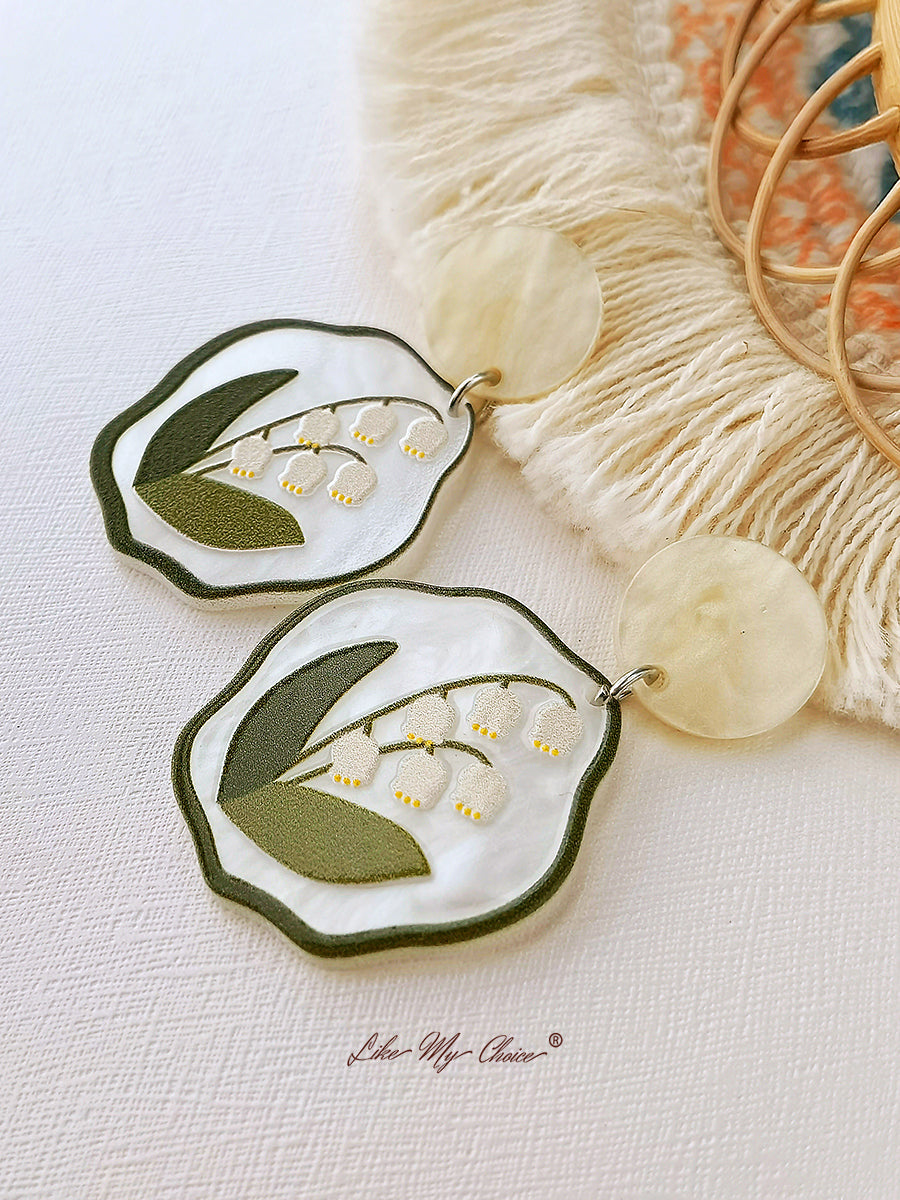 Flower-shaped earrings - Acrylic Lily of the Valley