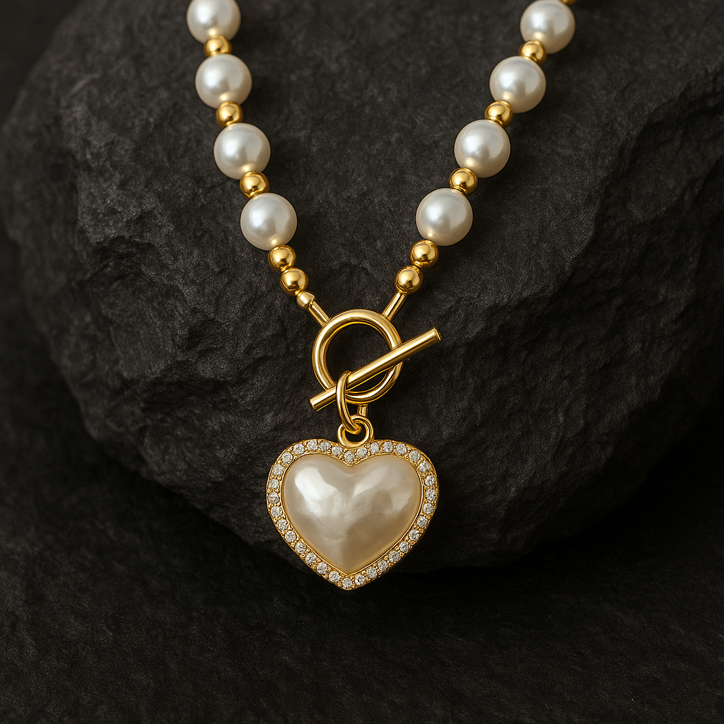 Amo - Heart Necklace