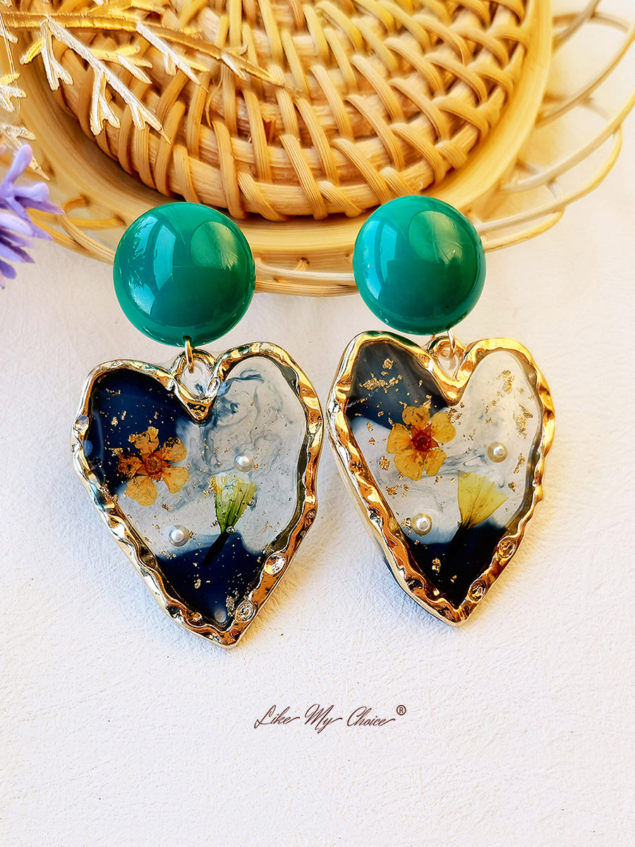 Pressed flower earrings - Vintage heart